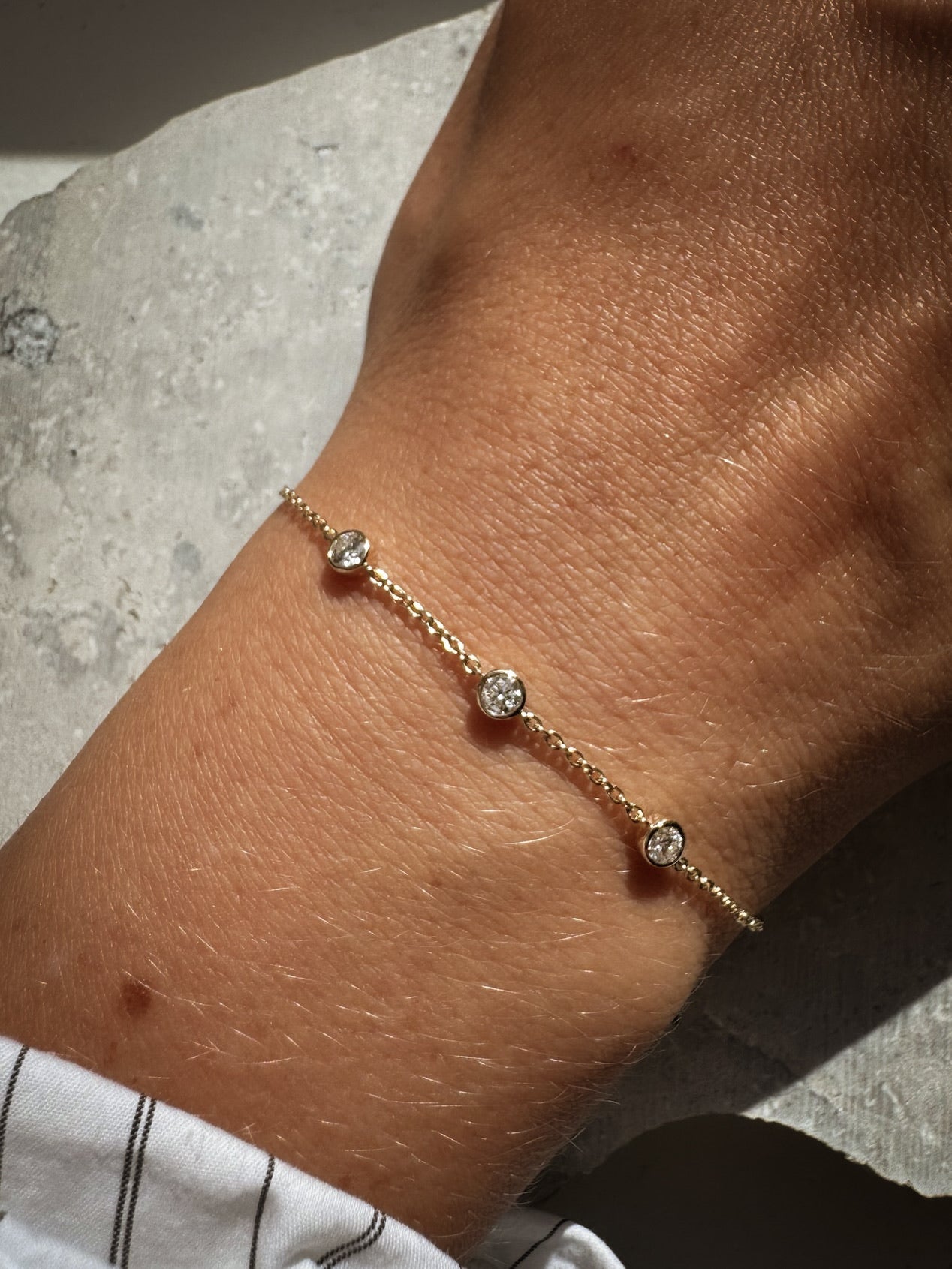 Bezel Diamond Bracelet 14K Gold (0.18 ct.)