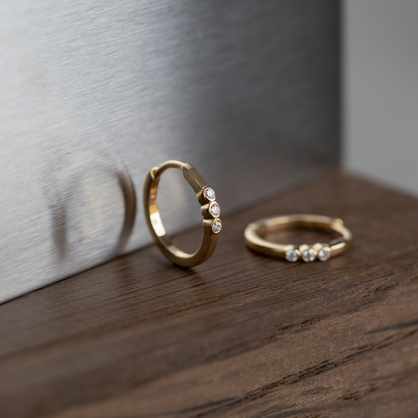 Small Diamond Huggies 14K Gold (0.03 ct.) | Single