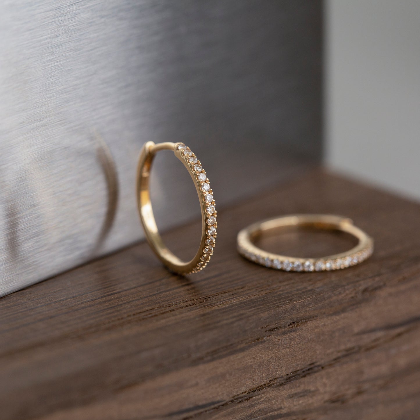 Medium Diamond Huggies 14K Gold (0.09 ct.) | Single