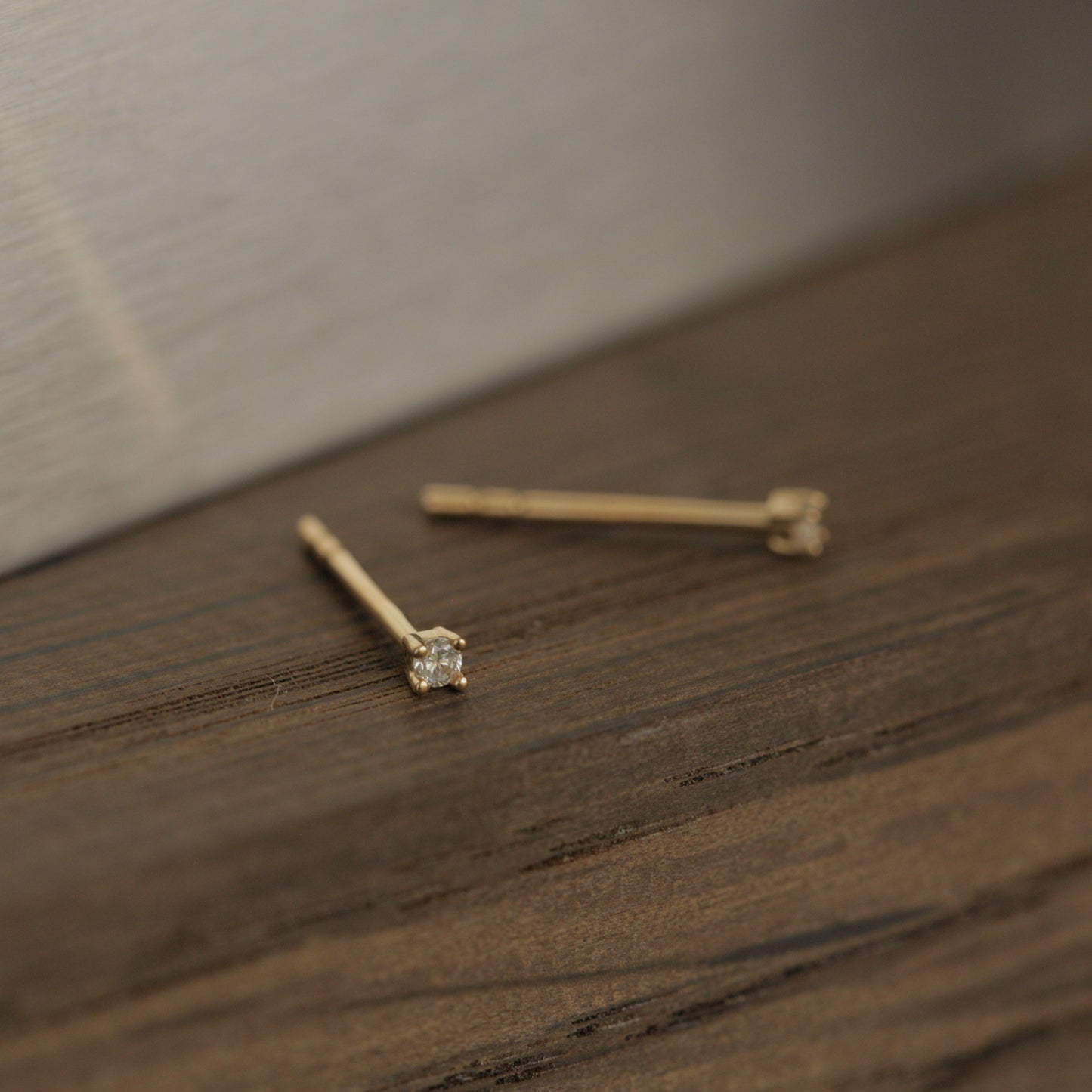 Tiny Prong Diamond Stud (0.015 ct.) 14K Gold | Single
