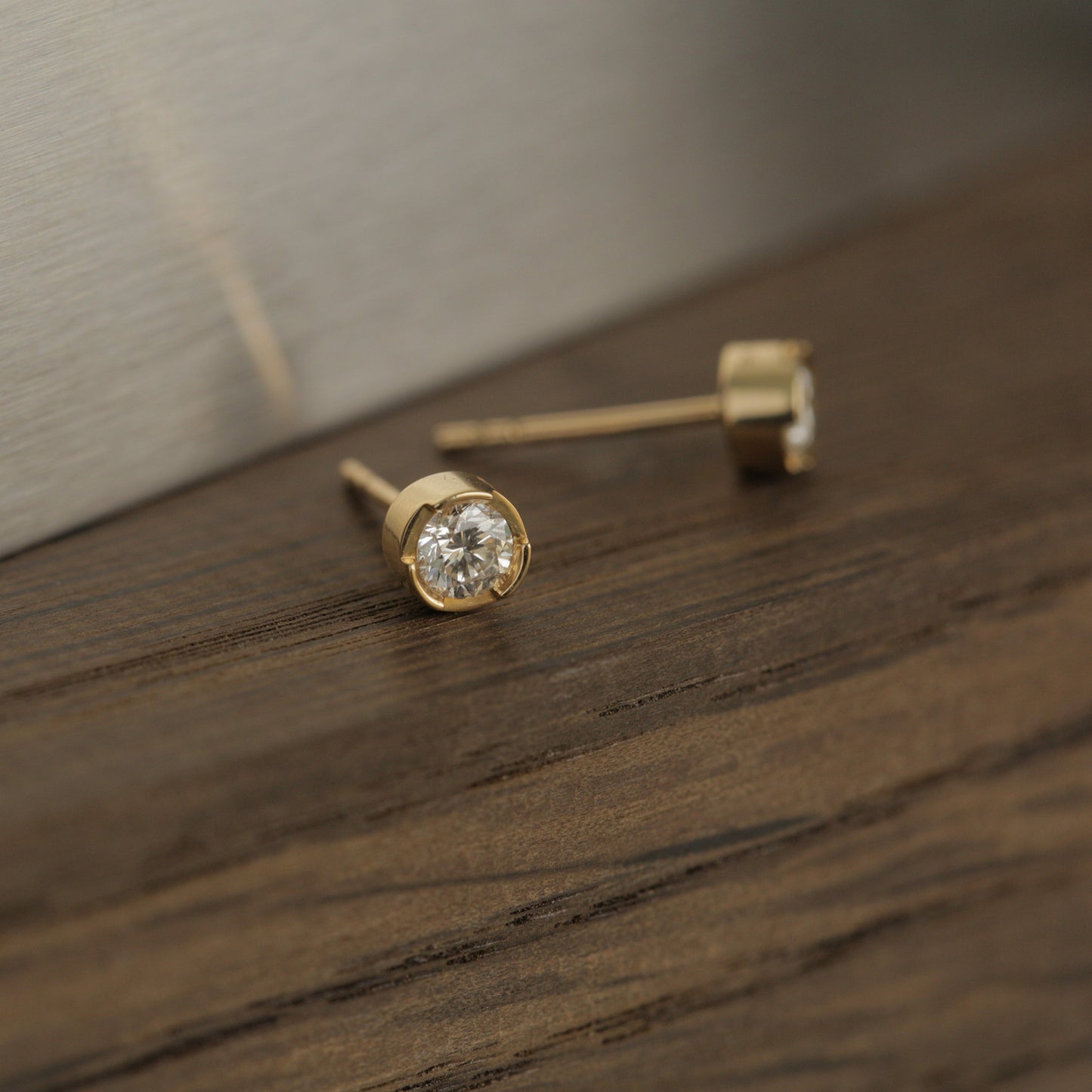 Medium Bezel Diamond Stud 14K Gold (0.34 ct.) | Pair