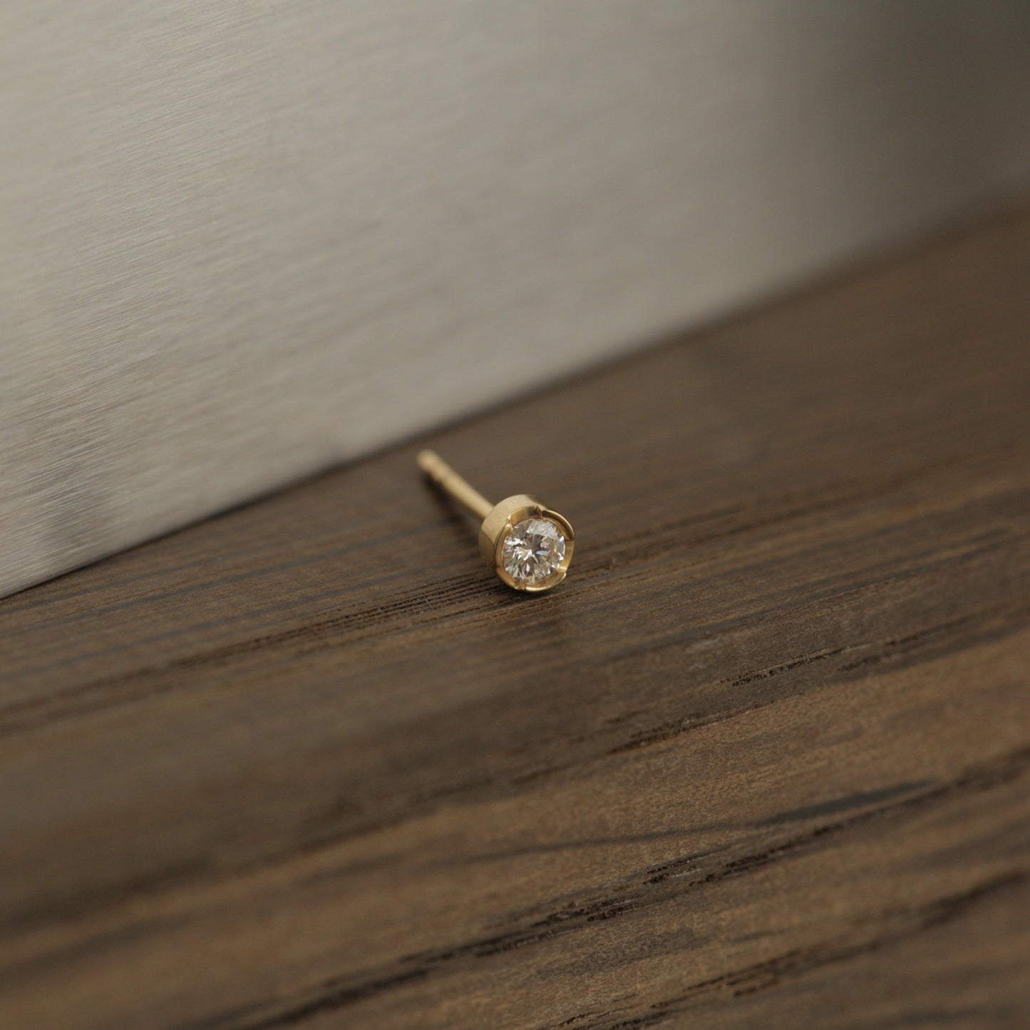 Small Bezel Diamond Stud 14K Gold (0.06 ct.) | Single