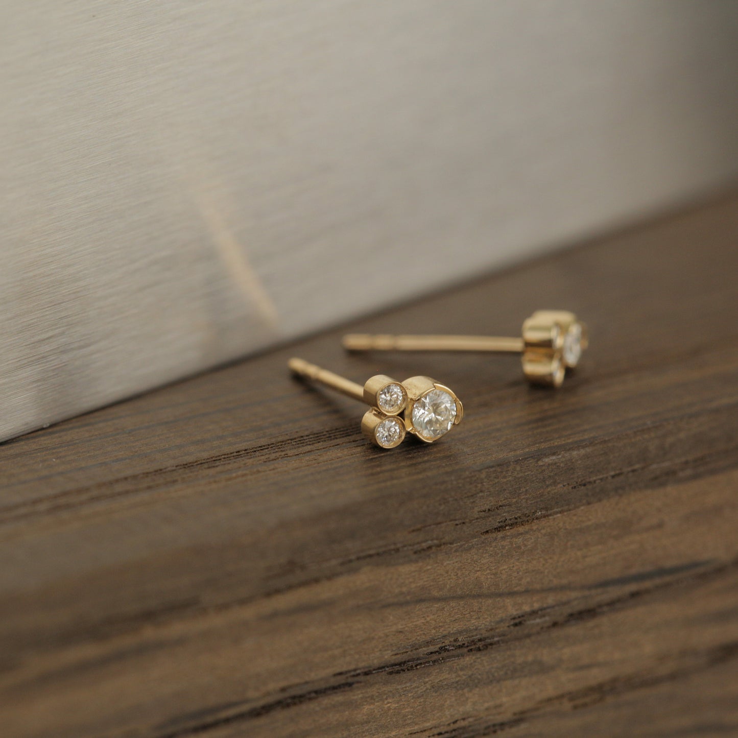 Bezel Diamond Stud 14K Gold (0.08 ct.) | Single