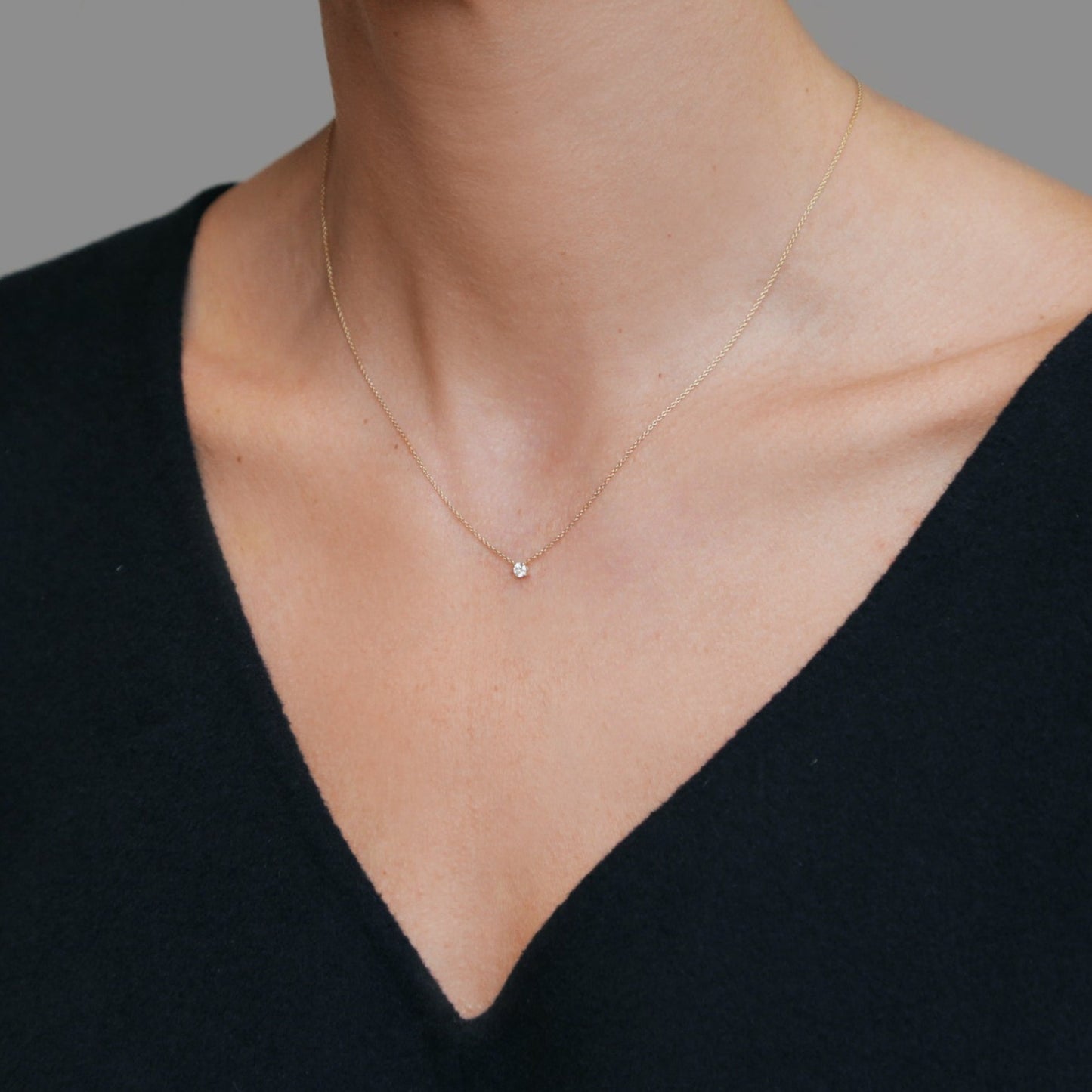 Medium Prong Diamond Necklace 14K Gold (0.10 ct.)