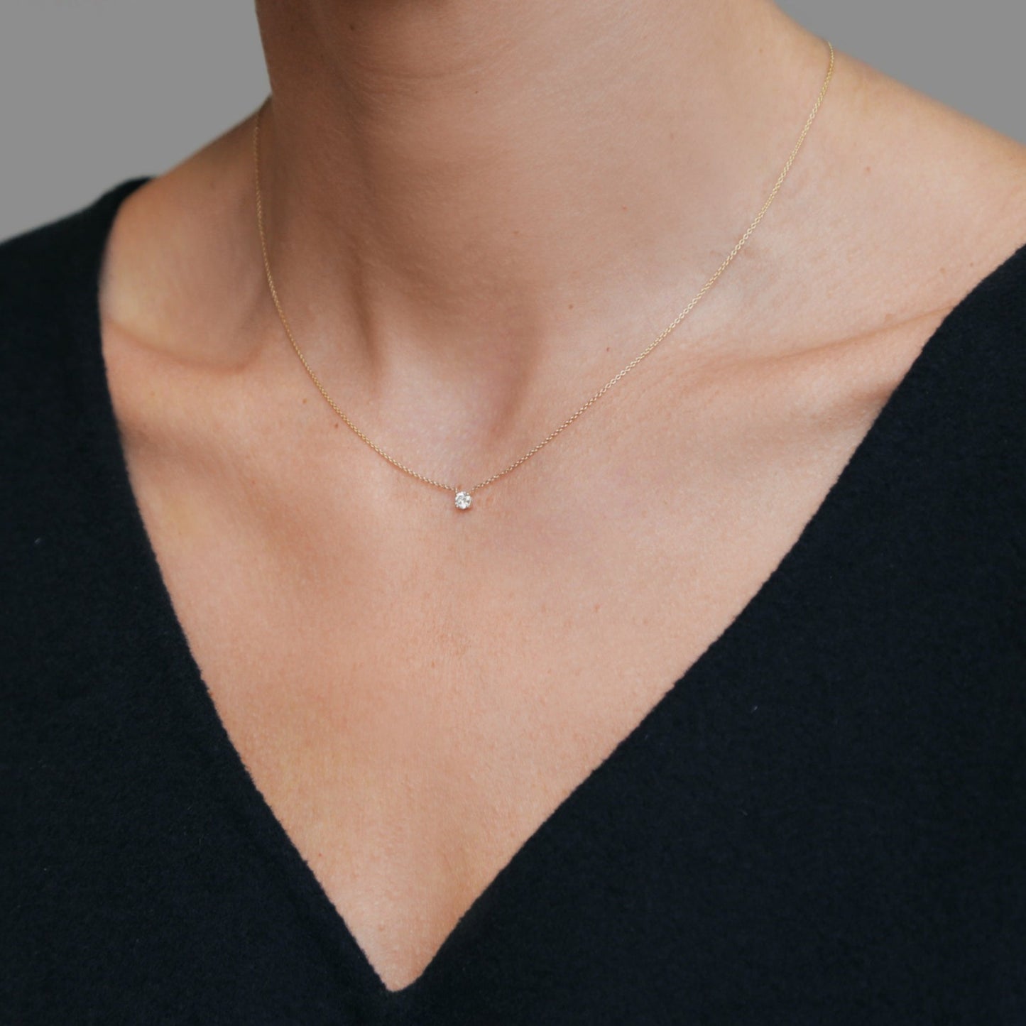 Large Prong Diamond Necklace 14K Gold (0.17 ct.)