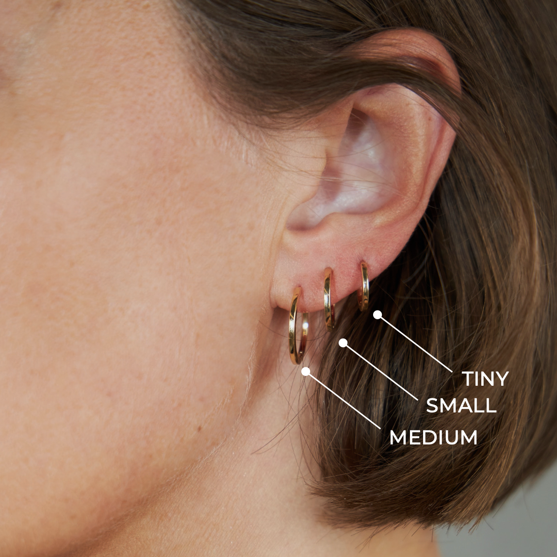 Medium Huggies 14K Gold | Single