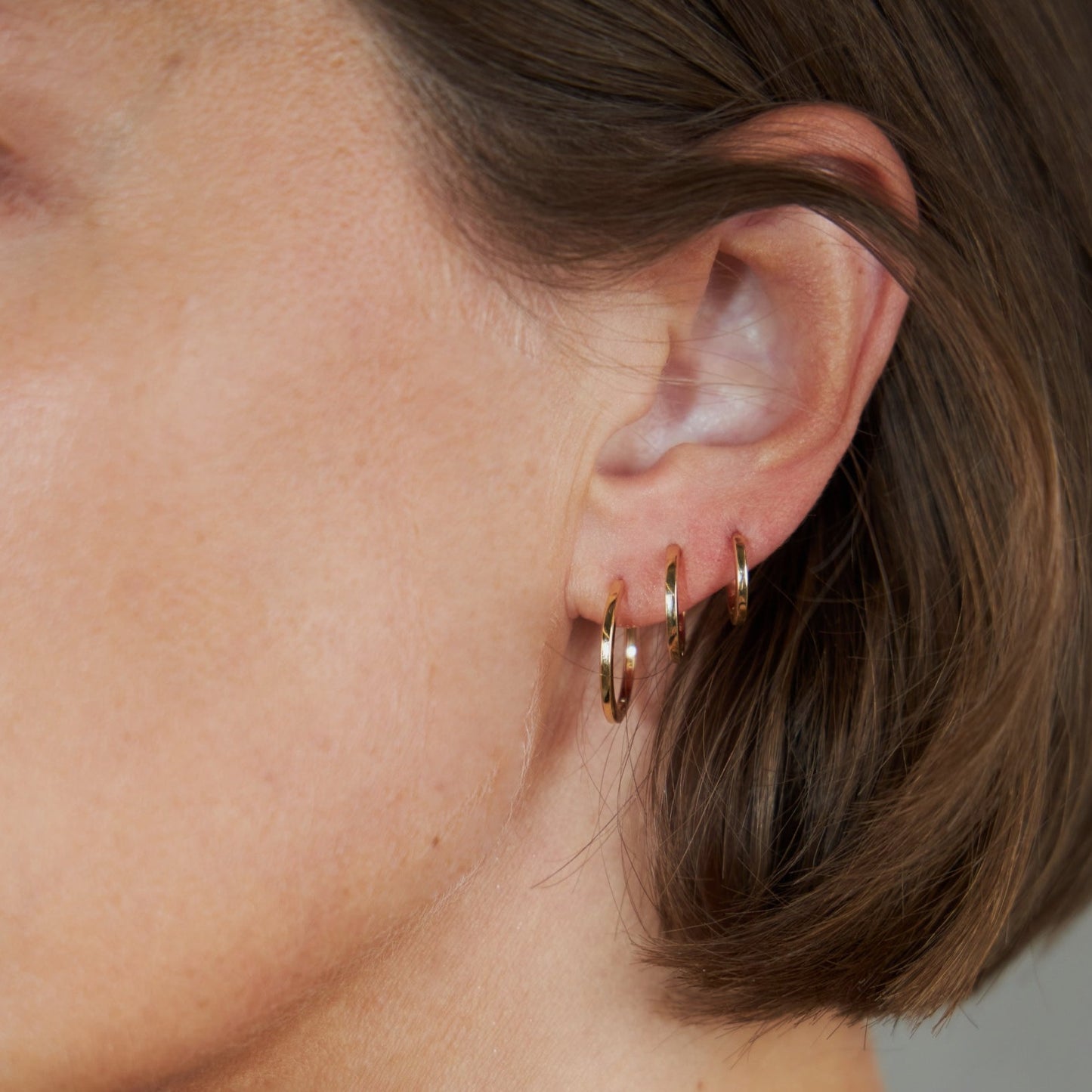 Small Huggies 14K Gold | Single