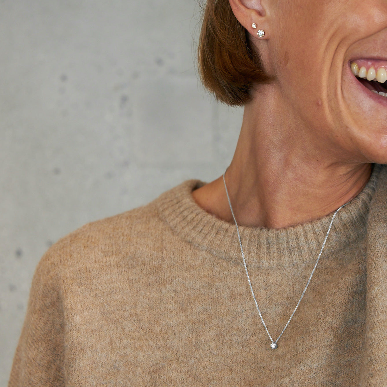 Medium Bezel Diamond Necklace 14K Gold (0.10 ct.)