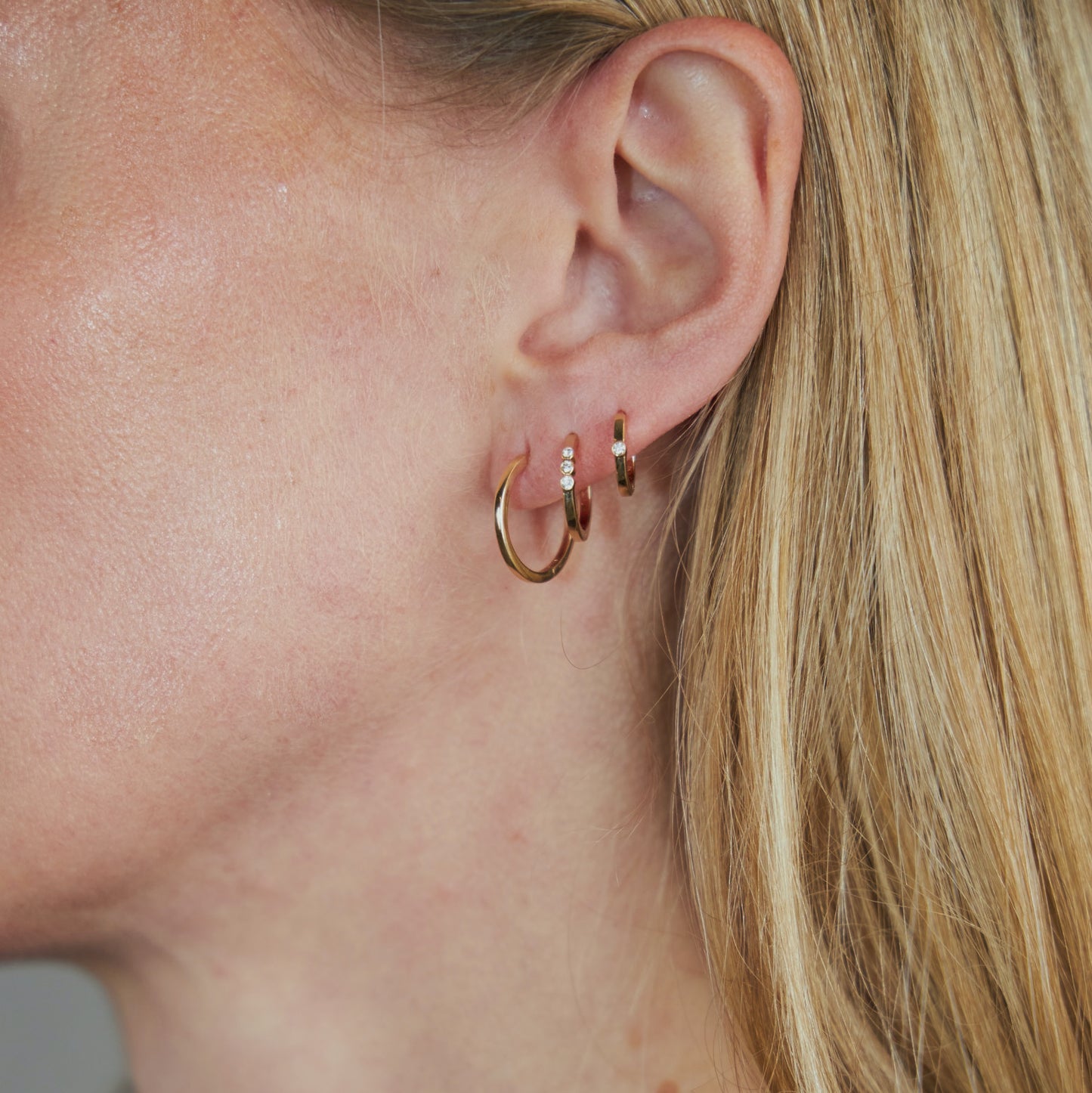 Small Diamond Huggies 14K Gold (0.03 ct.) | Single