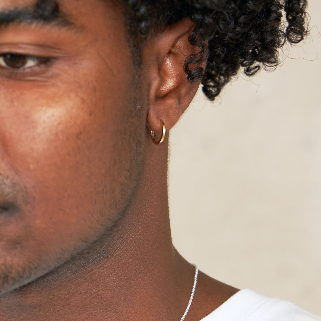 Tiny Huggies 14K Gold | Single