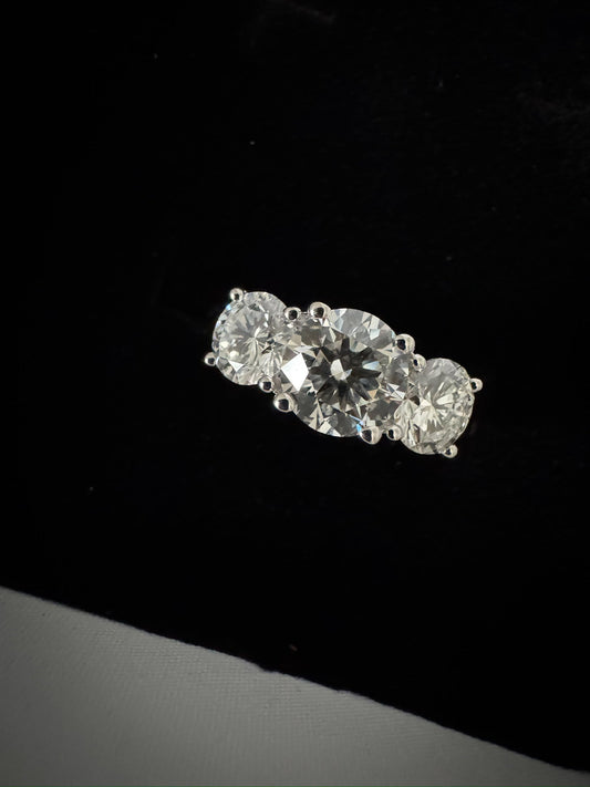 Lab-grown diamanter i ringe og smykker, vurderet efter de fire C’er – hvad er lab-grown diamanter?