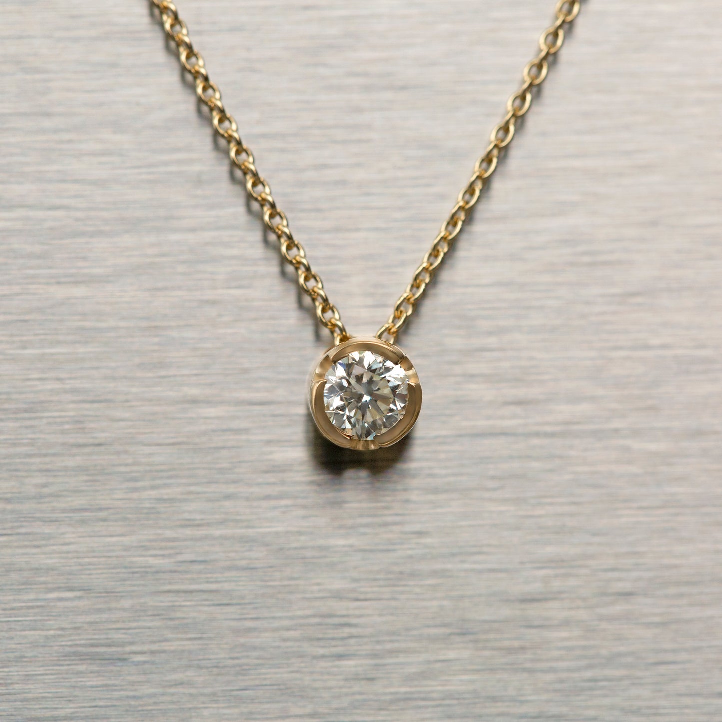 Bezel Diamond Necklace Medium (0.10 ct.) 14K Yellow Gold